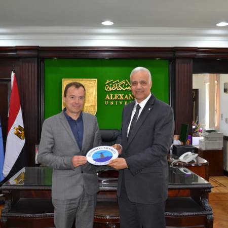 Alexandria University studies cooperation with French 